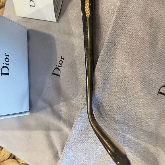 Dior sunglasses with case, cloth, and card - Picture 6 of 7